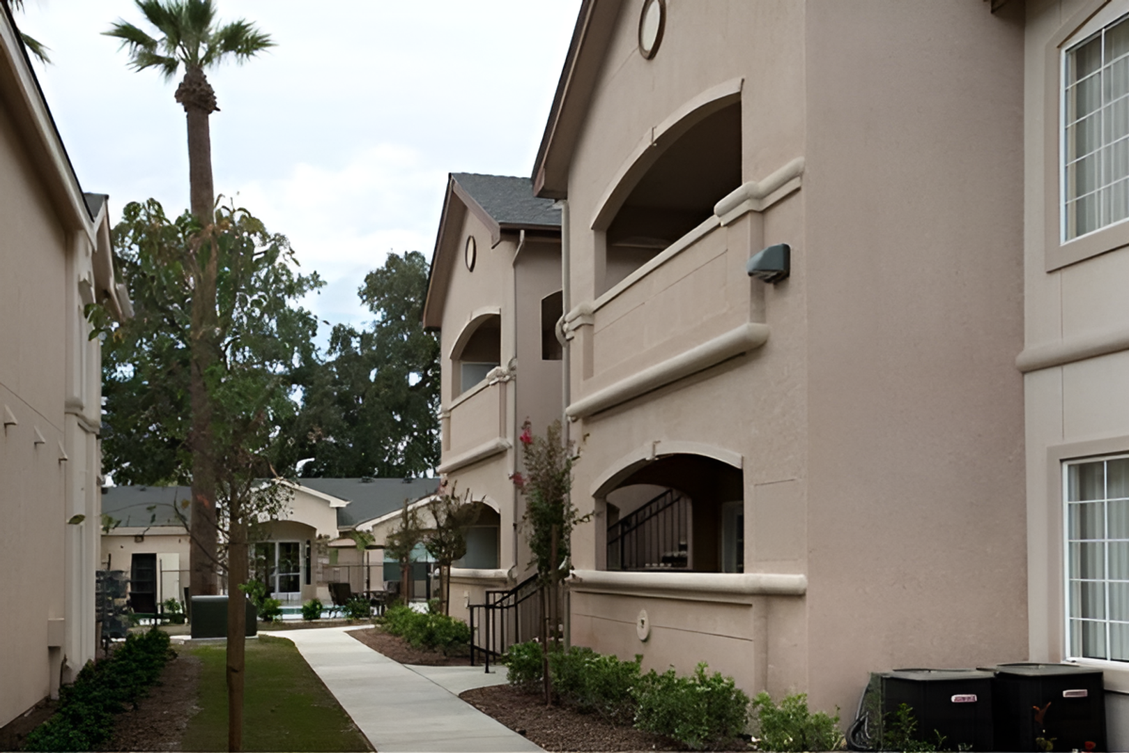 LEMOORE Apartment: 1165 E. HANFORD-ARMONA RD.
