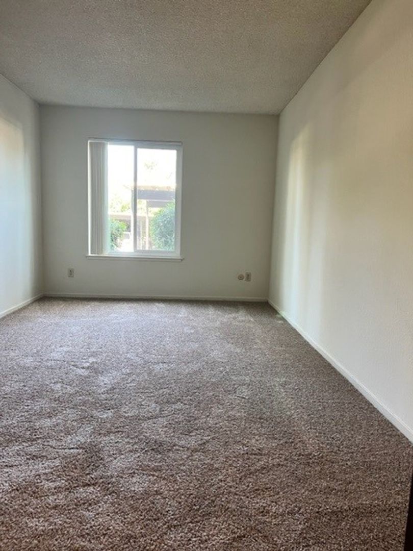 FRESNO Apartment: 5739 N CEDAR AVE, APT 125