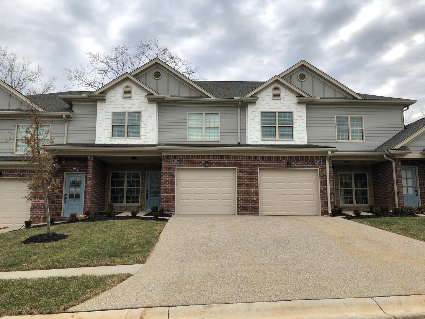 Louisville House: 317 Beckley Ridge Lane