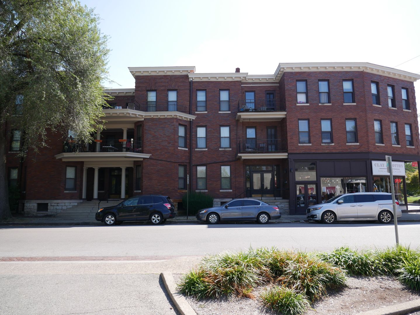 Louisville Apartment: 2004 Cherokee Parkway