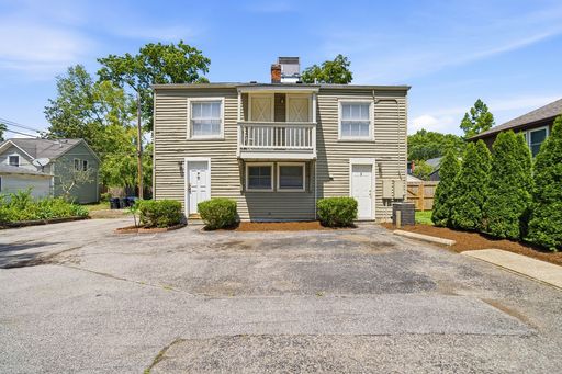 Highlands 1 Bedroom/1bath FREE MONTH RENT!! – photo 1