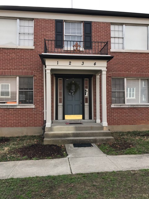 Louisville Apartment: 2079 Douglass Blvd