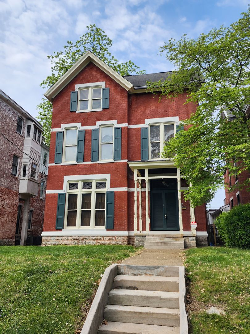Louisville Apartment: 932 Cherokee Road