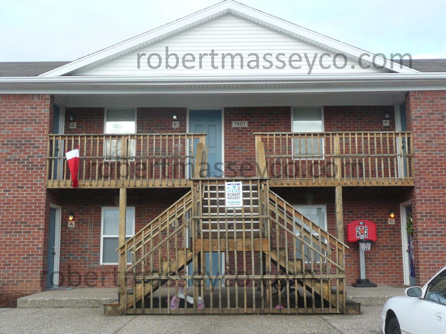 Louisville Apartment: 7907 Canonero Way