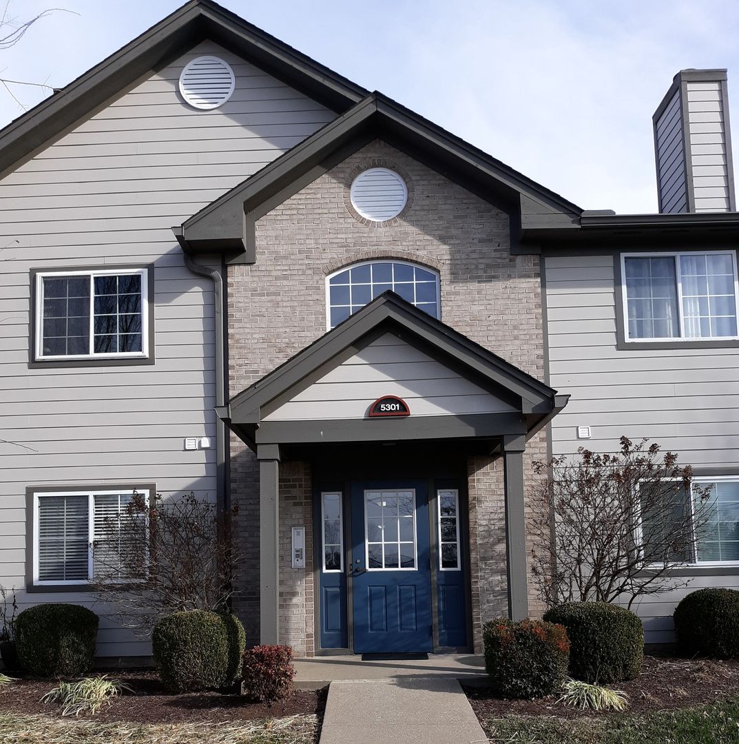 Louisville Condo: 5301 Pacer Lane, #203