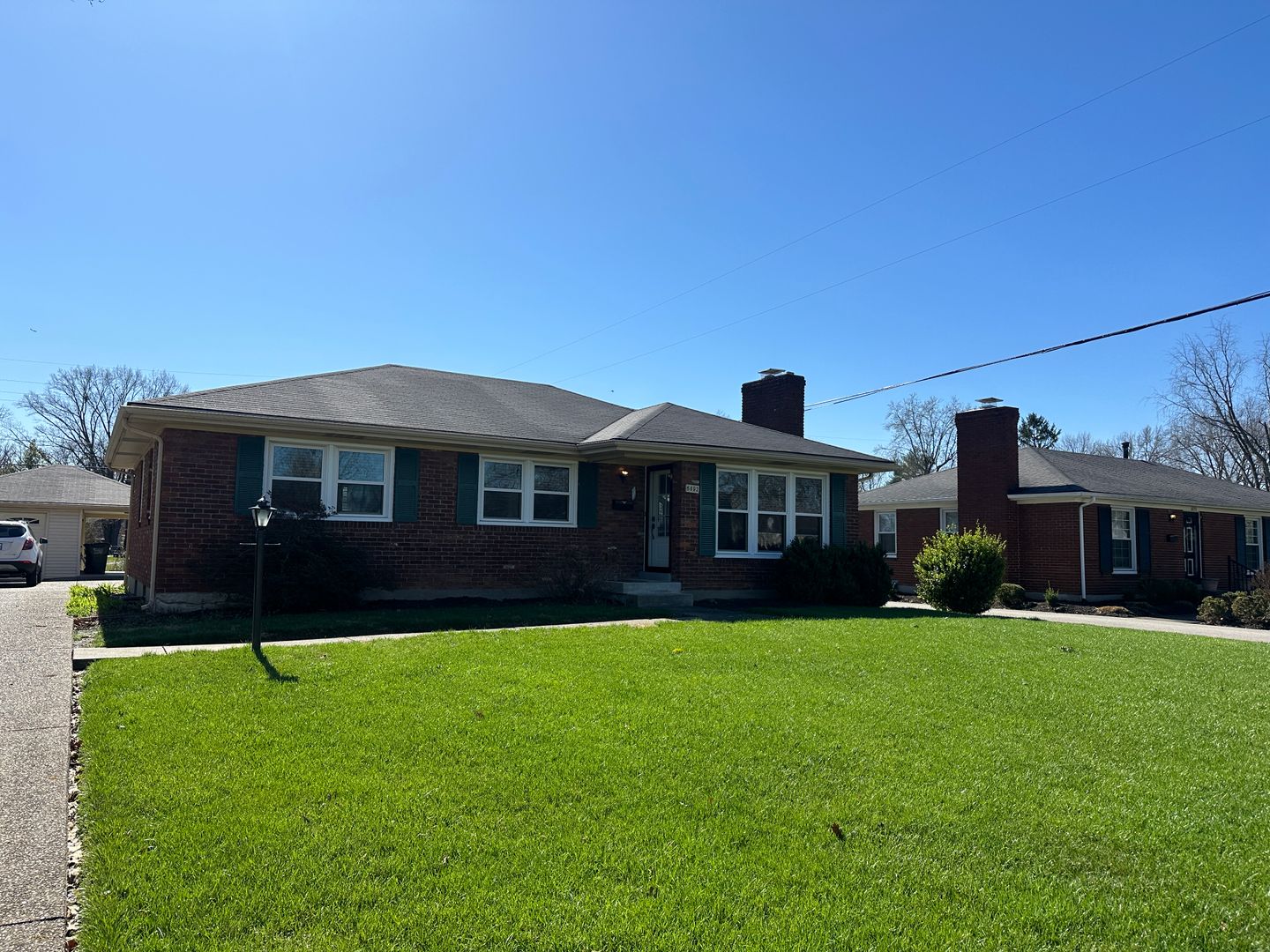 Louisville House: 6892 Green Meadow Circle