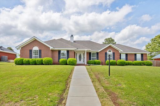 WELCOME TO REMINGTON ESTATES - AND A POOL! – photo 1