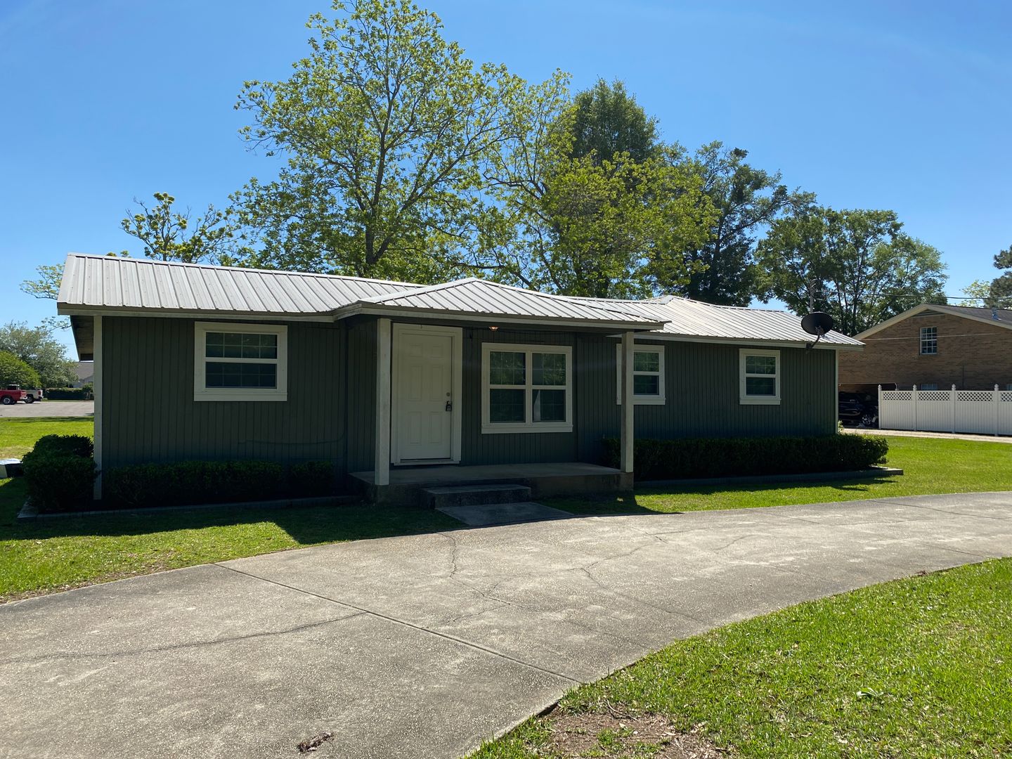Fairhope House: 365 S. Ingleside Ave.
