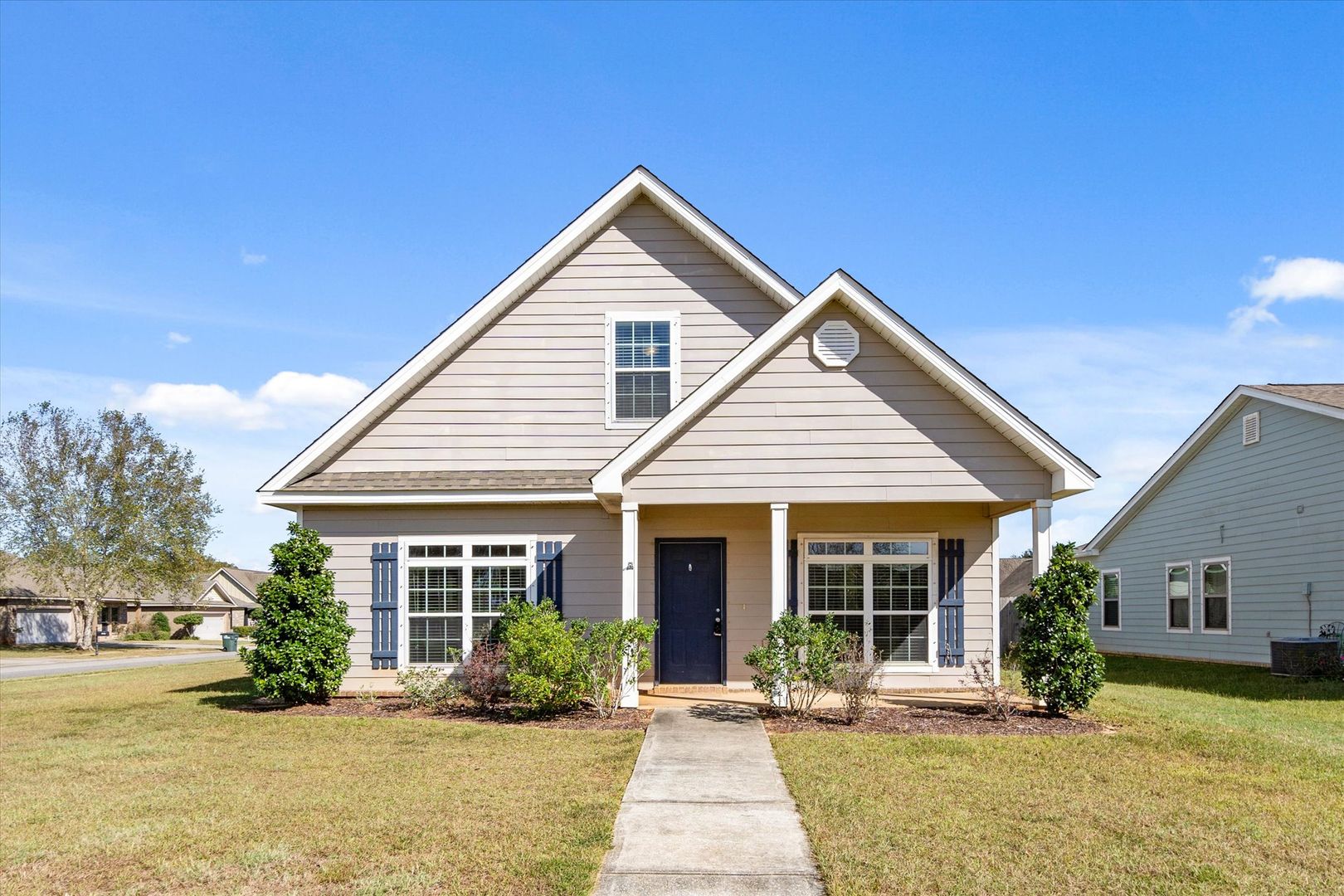 Daphne House: 23946 Devonfield Lane