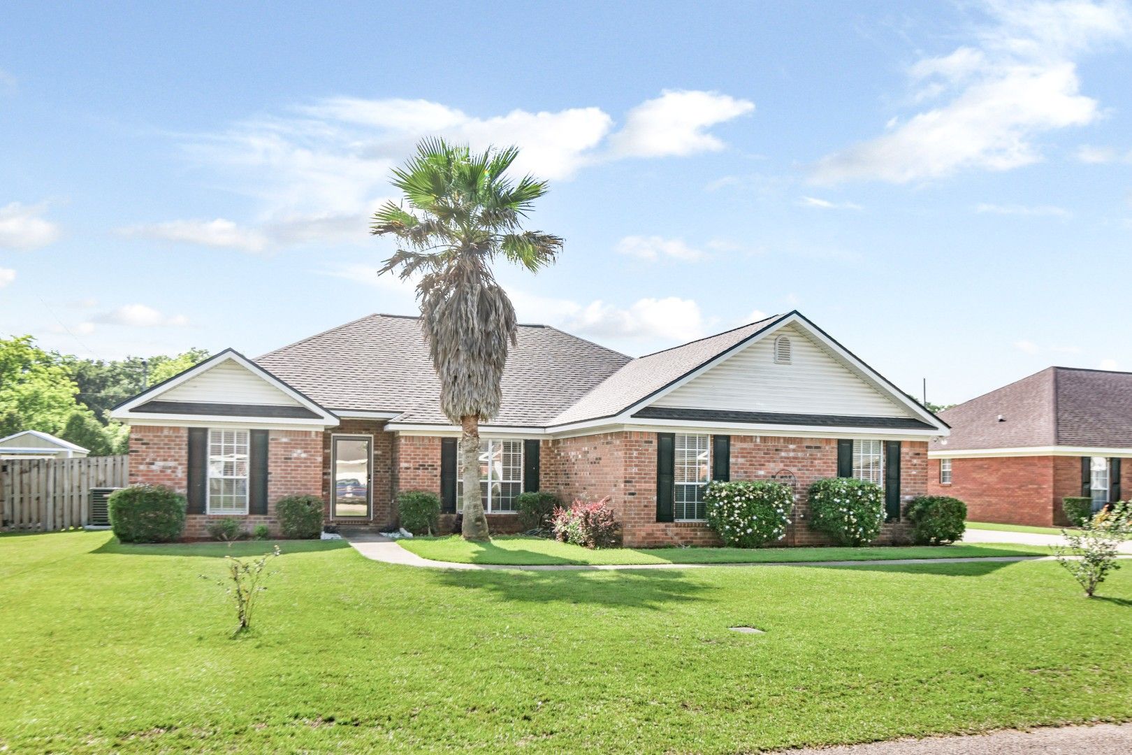 Theodore House: 7130 Haleys Way