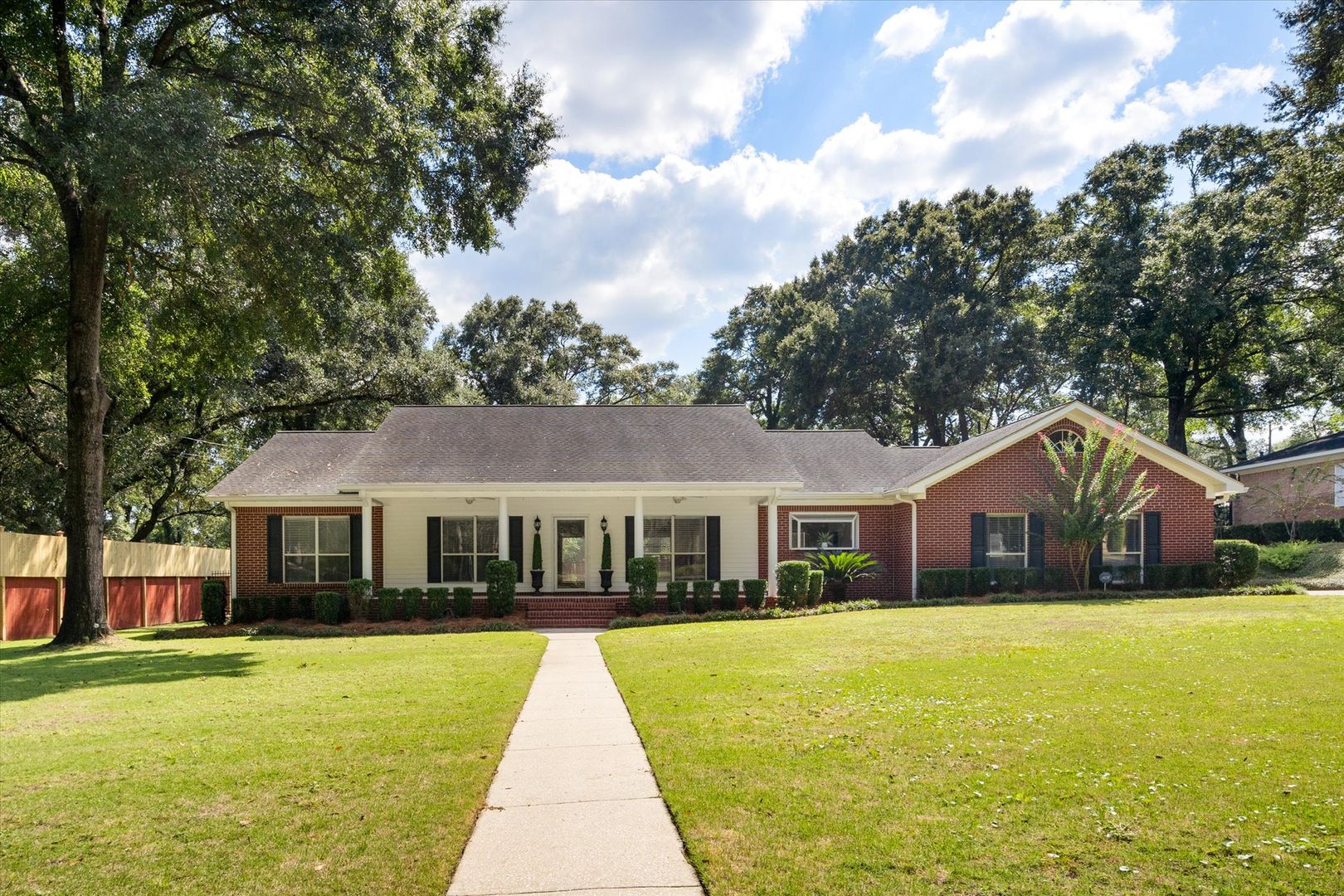 Mobile House: 5221 Burma Road West