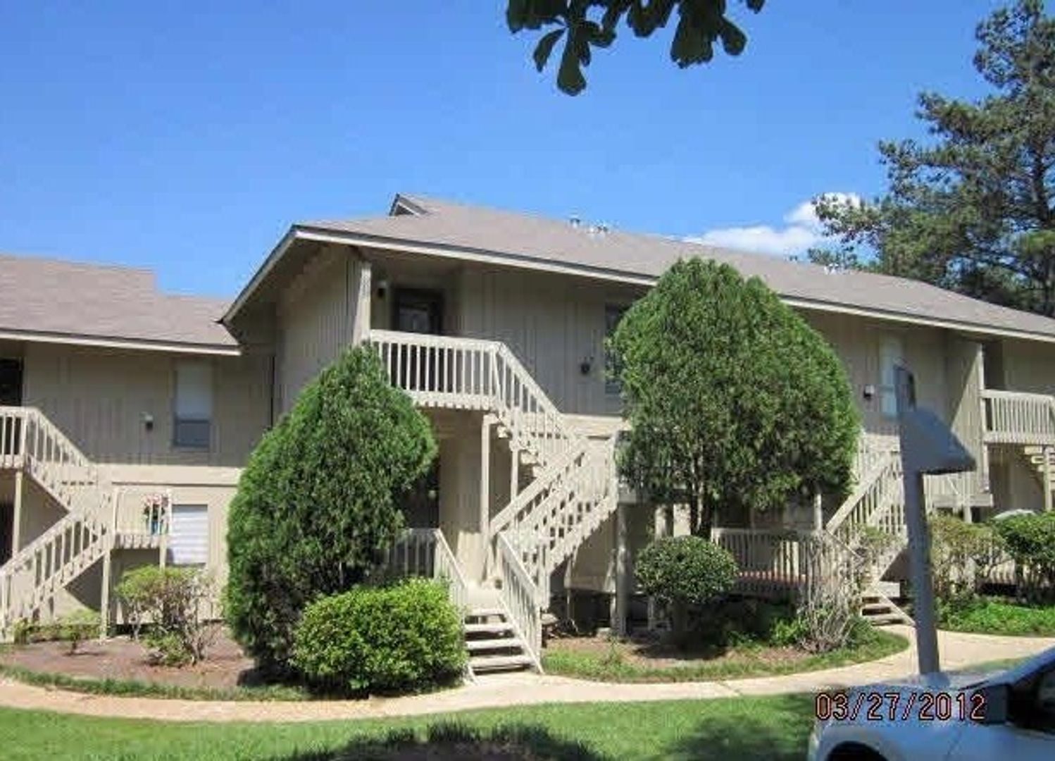 Daphne House: 2060 Sea Cliff Dr N