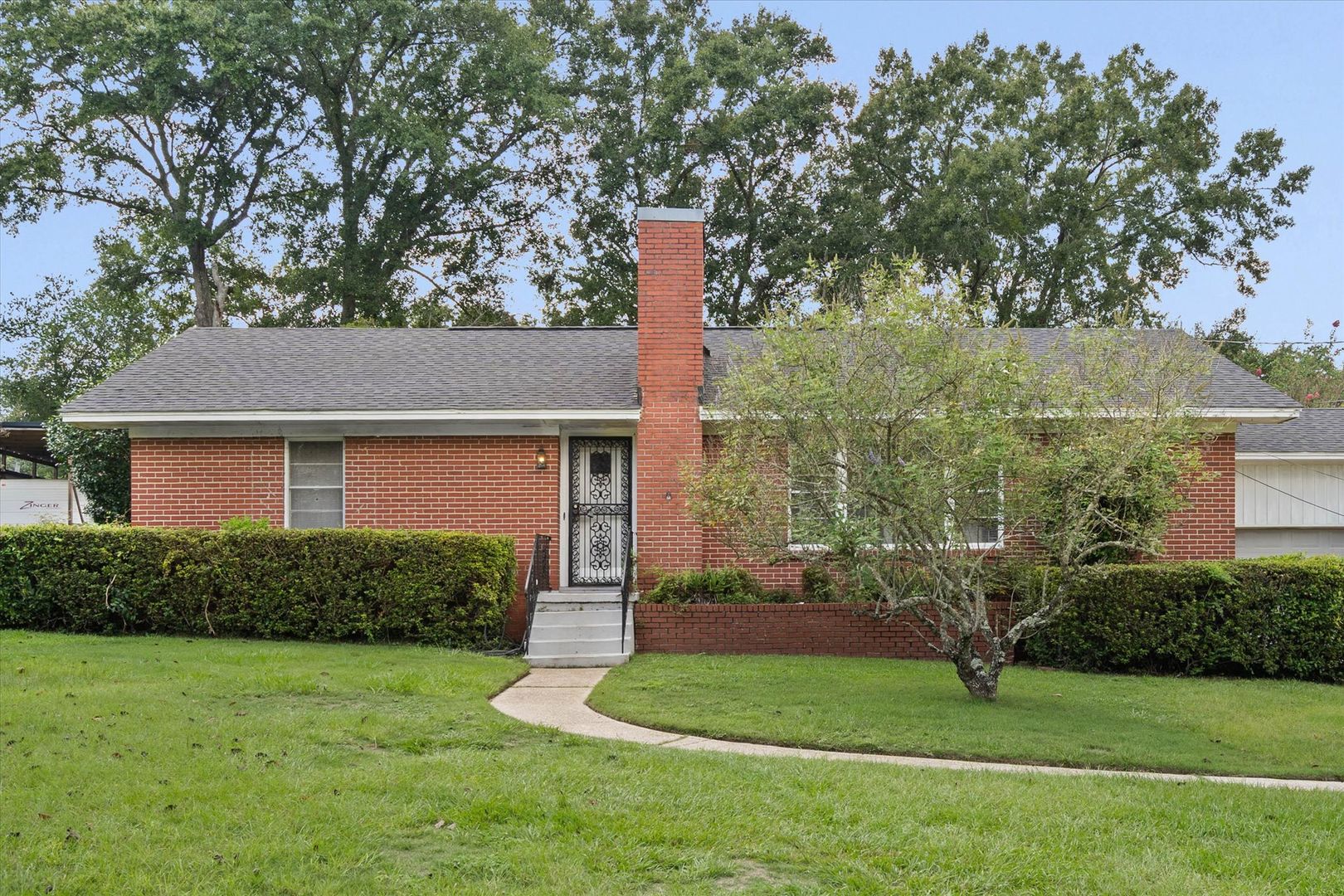 Mobile House: 282 Jackson Blvd