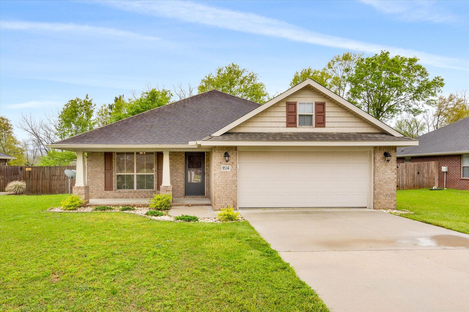 Fairhope House: 9534 Woolrich Ave
