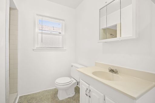 2723 E 8th St #B, Long Beach, CA 90804