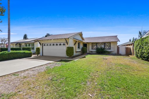 Single Family Home in Prime Whittier Location – photo 1