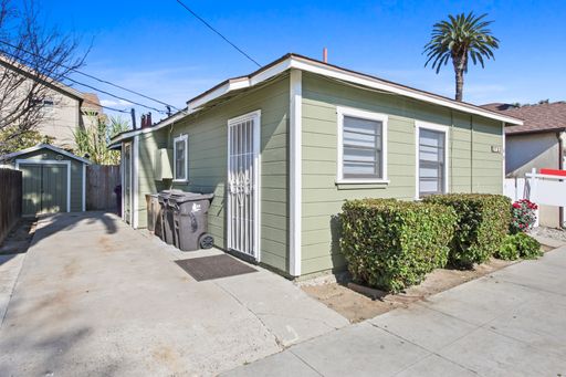 2723 E 8th St #B, Long Beach, CA 90804
