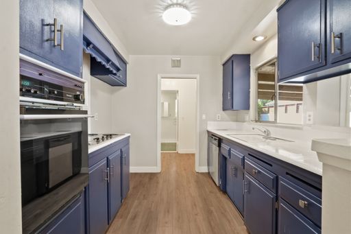 10925 Newcomb Avenue, Whittier, CA 90603-3226