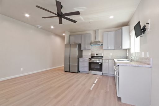 10838 Carmenita Road , Unit B, Whittier, CA 90605-3236