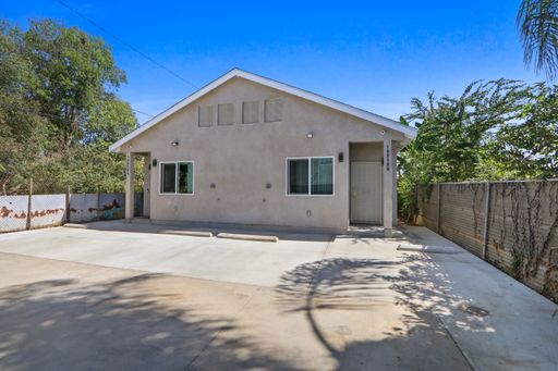 10838 Carmenita Road , Unit B, Whittier, CA 90605-3236