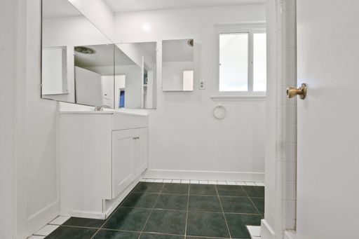 10925 Newcomb Avenue, Whittier, CA 90603-3226
