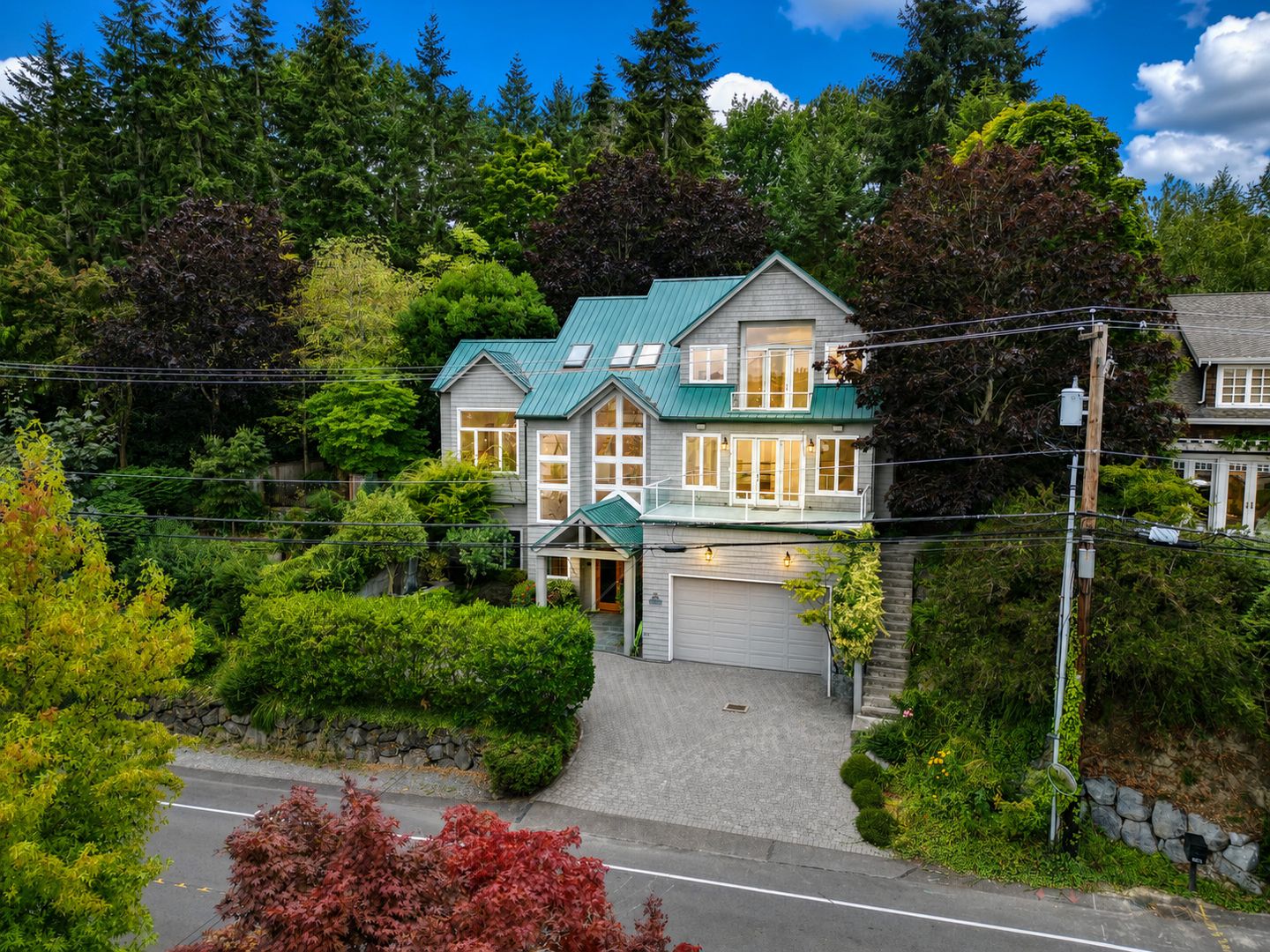 Mercer Island House: 7275 N Mercer Way