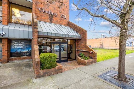 Office For Sale and Lease – photo 1