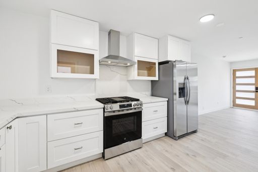 Renovated 2BR in Redwood City – photo 1