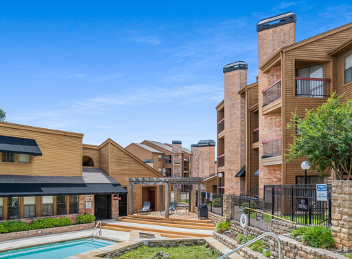 One Bedroom Apartment Home Conveniently Located in Fort Worth TX! – photo 1
