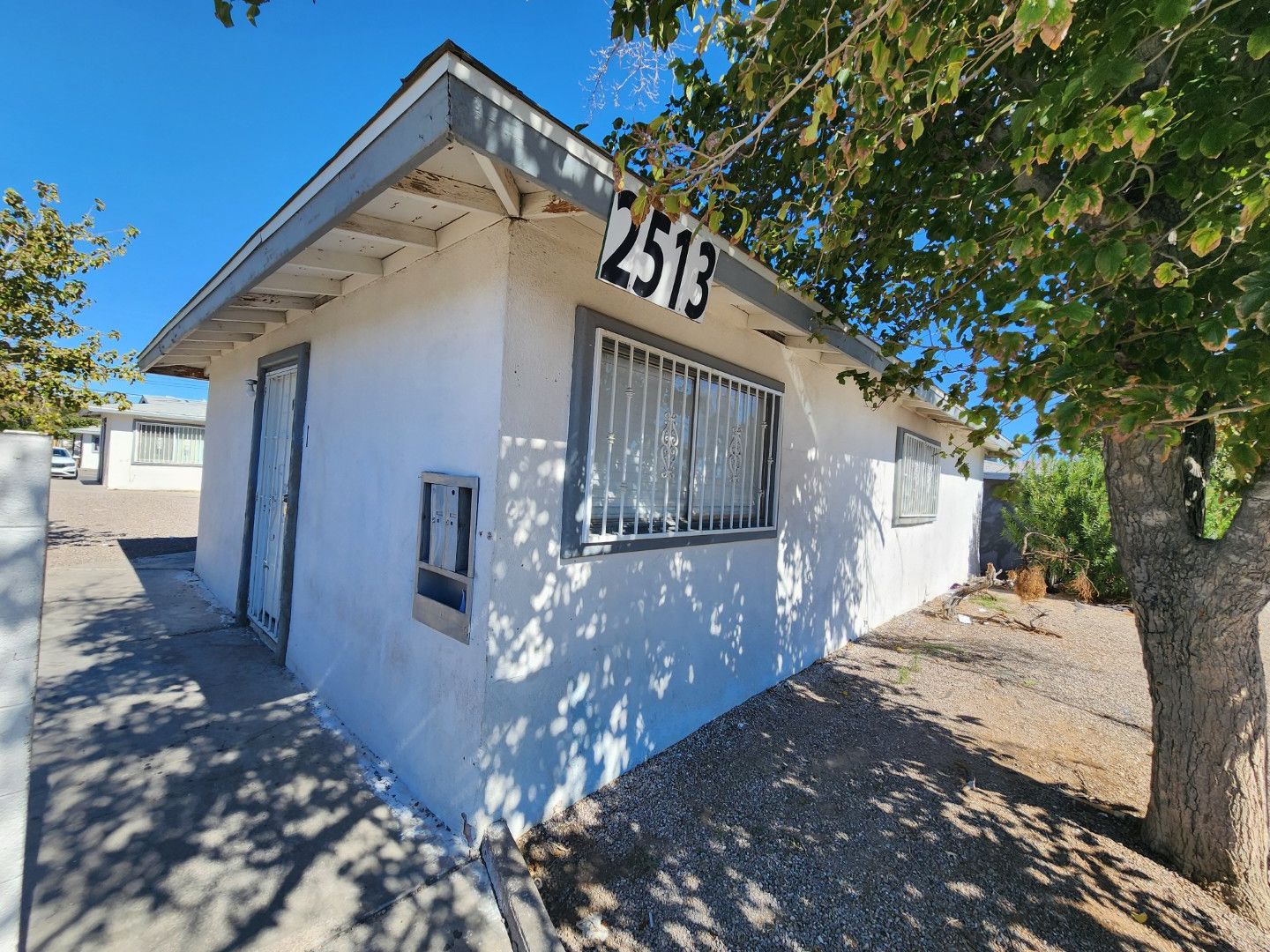 Las Vegas Multiplex: 2513 Cedar Ave