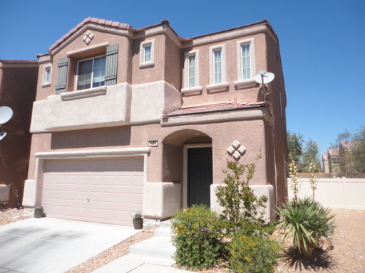 Beautiful 2 Story Home in Mountains Edge. – photo 1