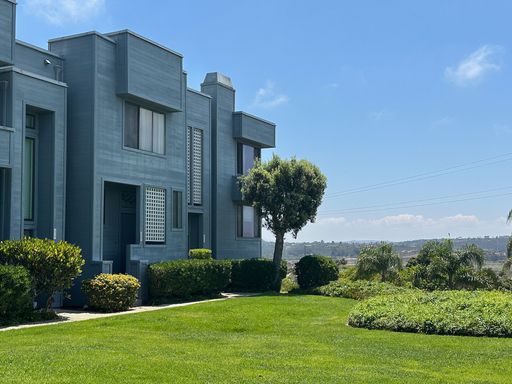 FOR RENT: 2Bd/1.5Ba Upgraded Townhome In The Highly Desirable Community Spindrift Del Mar