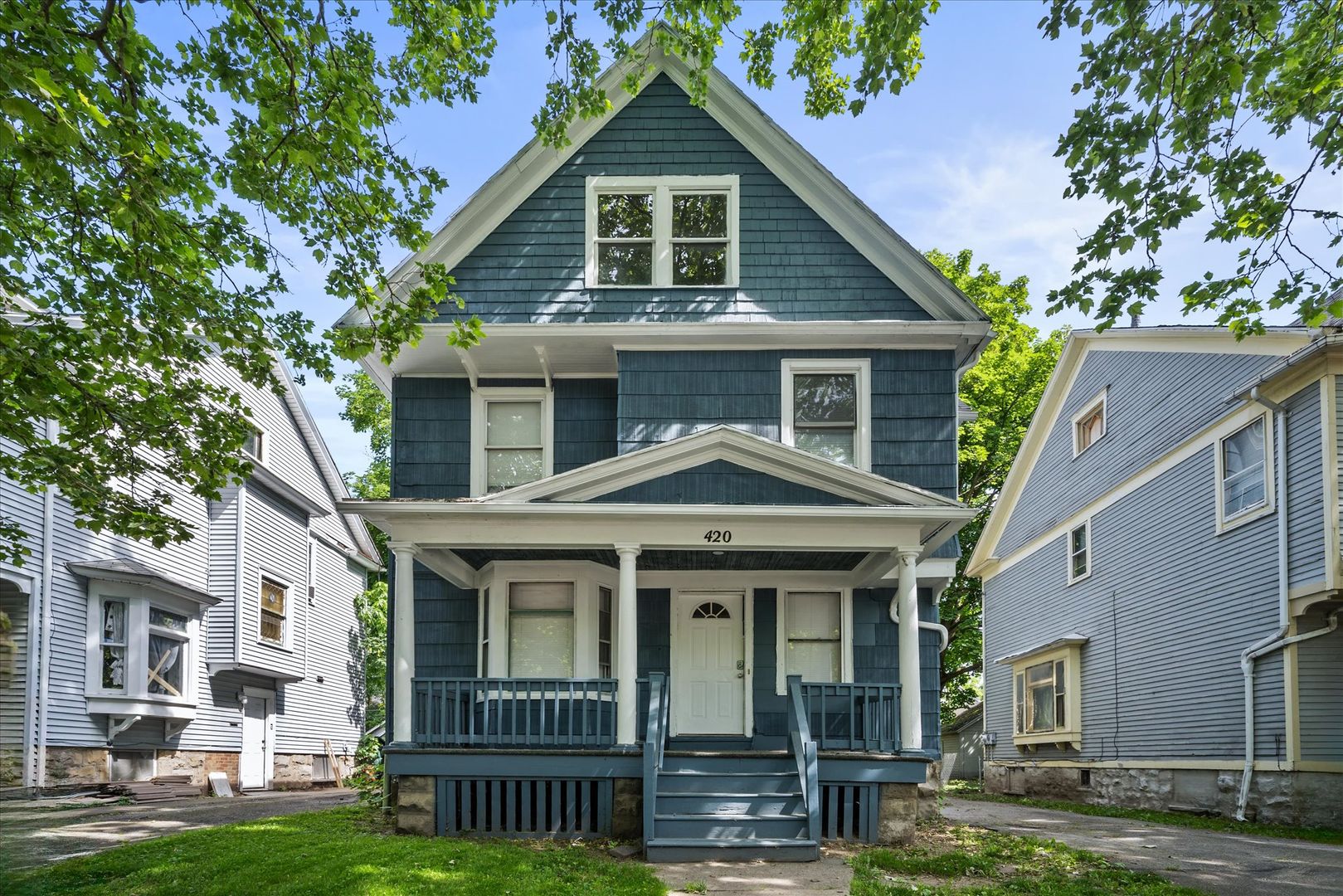 Rochester House: 420 Parsells Avenue