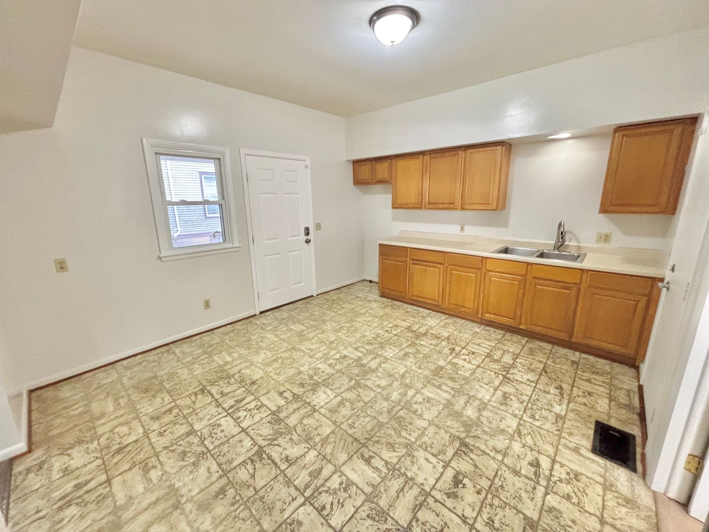 Rochester Apartment: 74-78 Grand Avenue