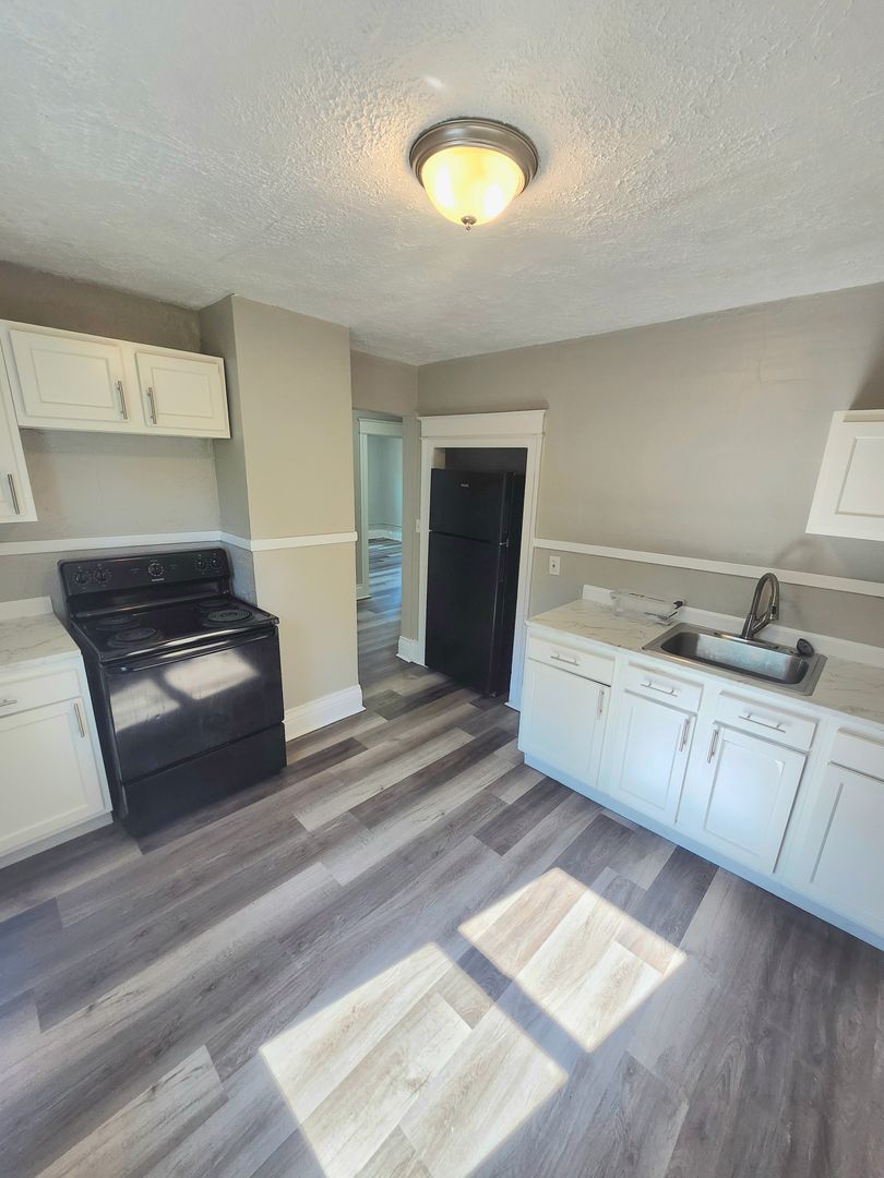 Rochester Apartment: 500 Garson Ave