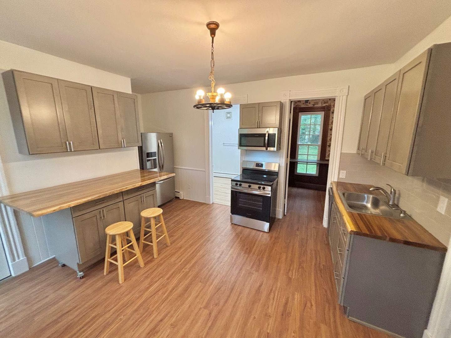 Macedon House: 2181 County Line Road
