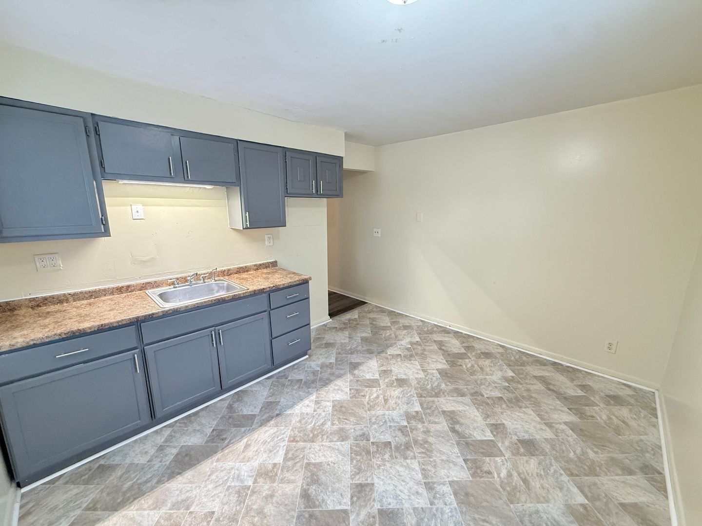 Rochester Apartment: 166-168 Atkinson Street