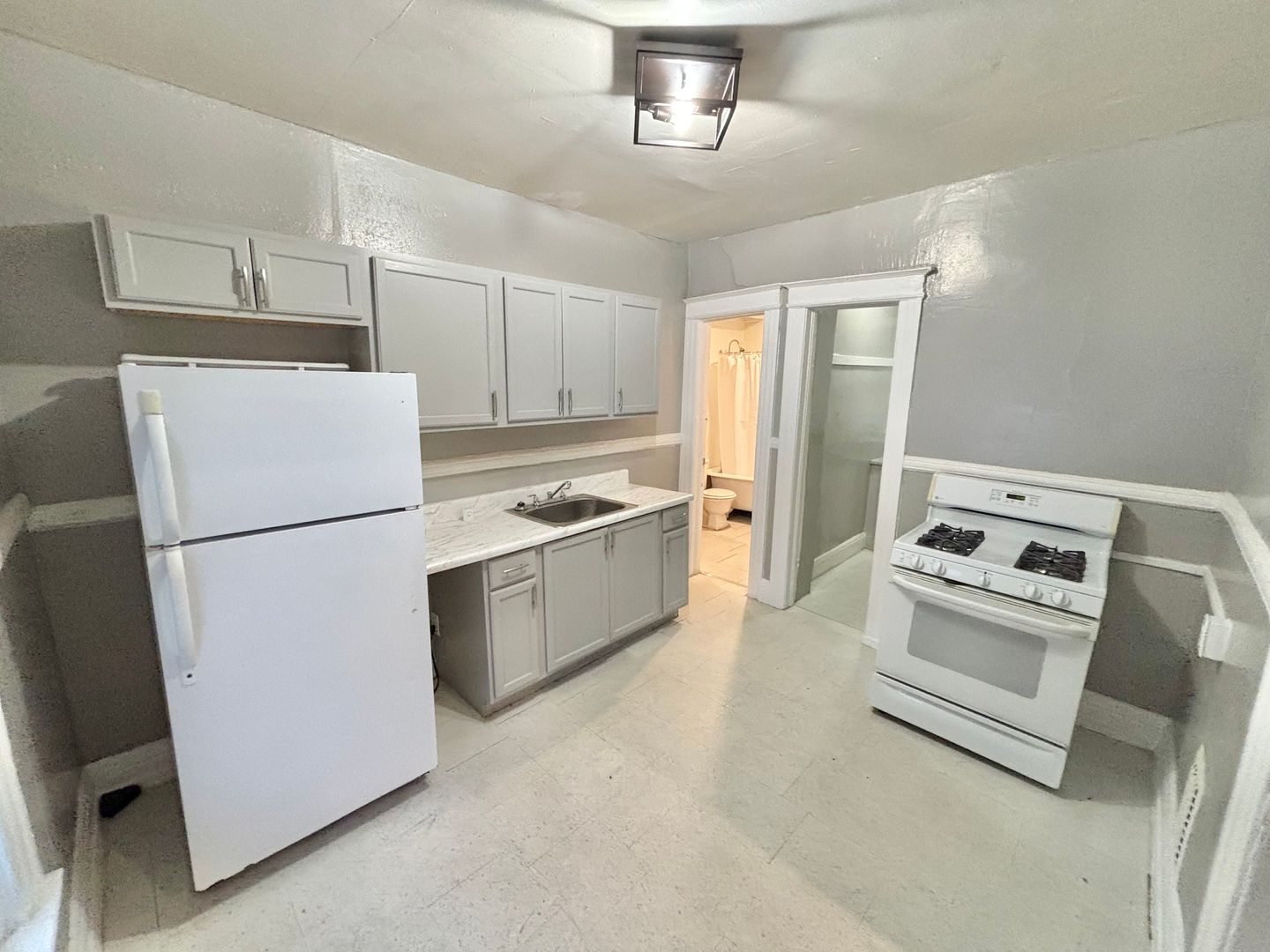 Rochester Apartment: 11 Maria St.