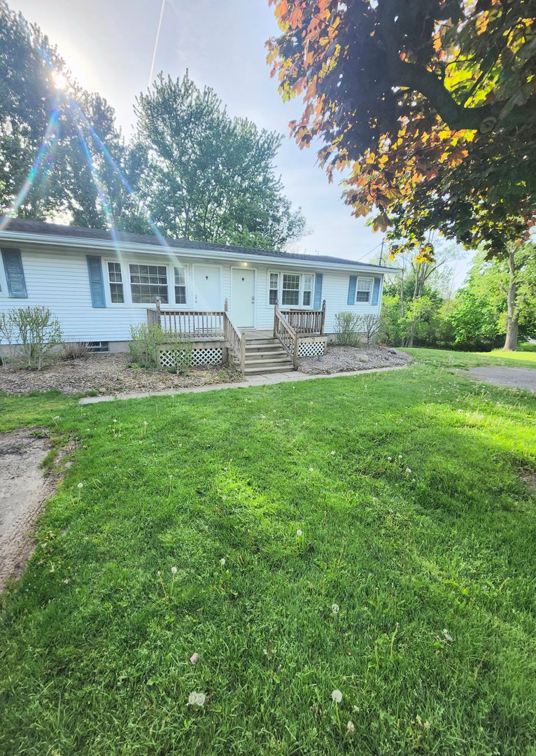Macedon Apartment: 3254-3256 County Line Rd