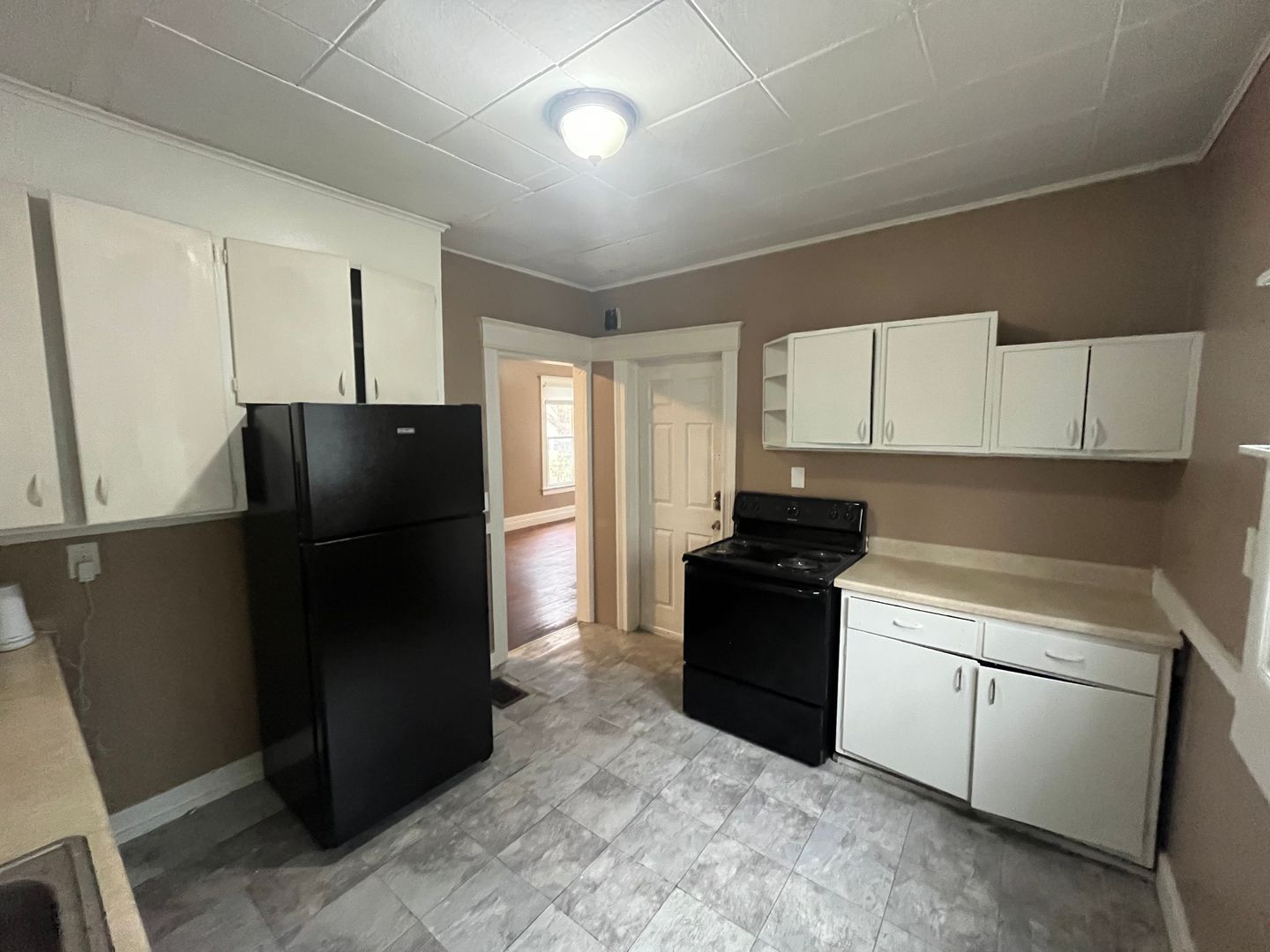 Rochester Apartment: 528 Seward Street