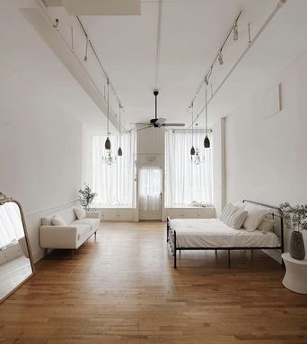 *Beautiful commercial space right on Main Street!!*