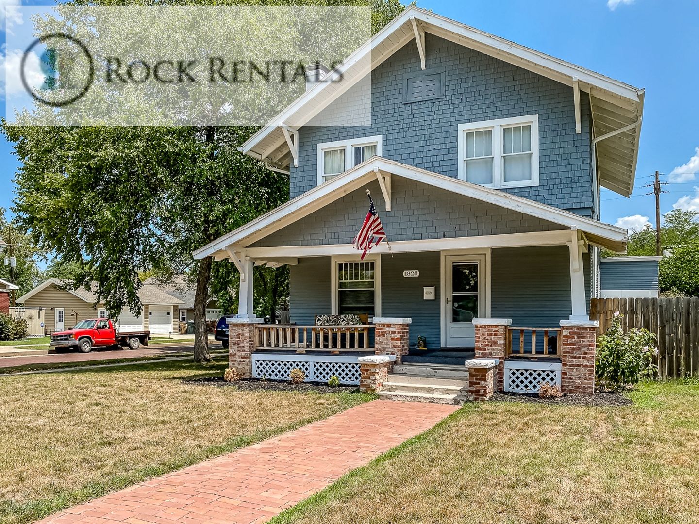 Hutchinson House: 1828 N Main