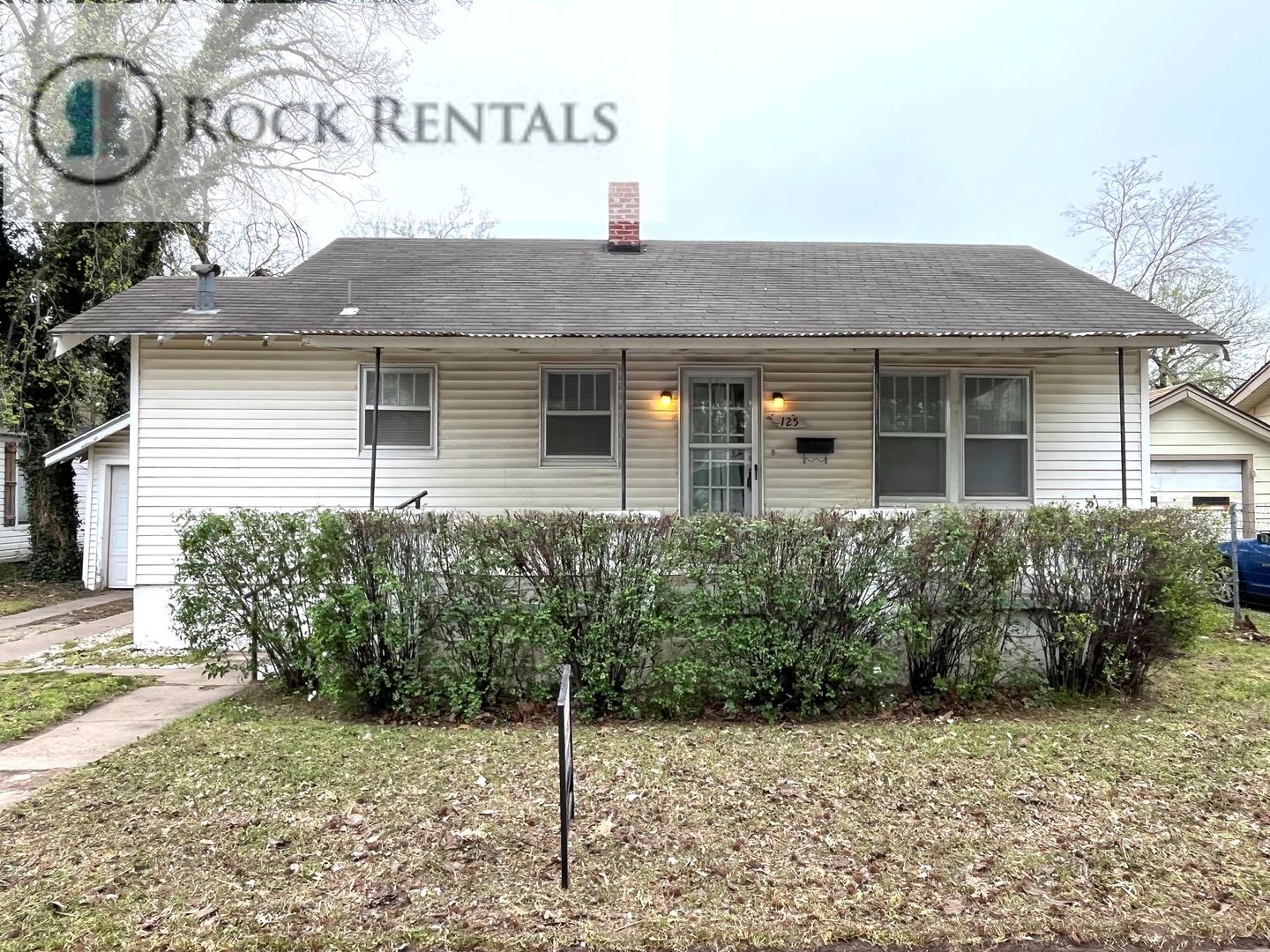 Hutchinson House: 125 W 16th