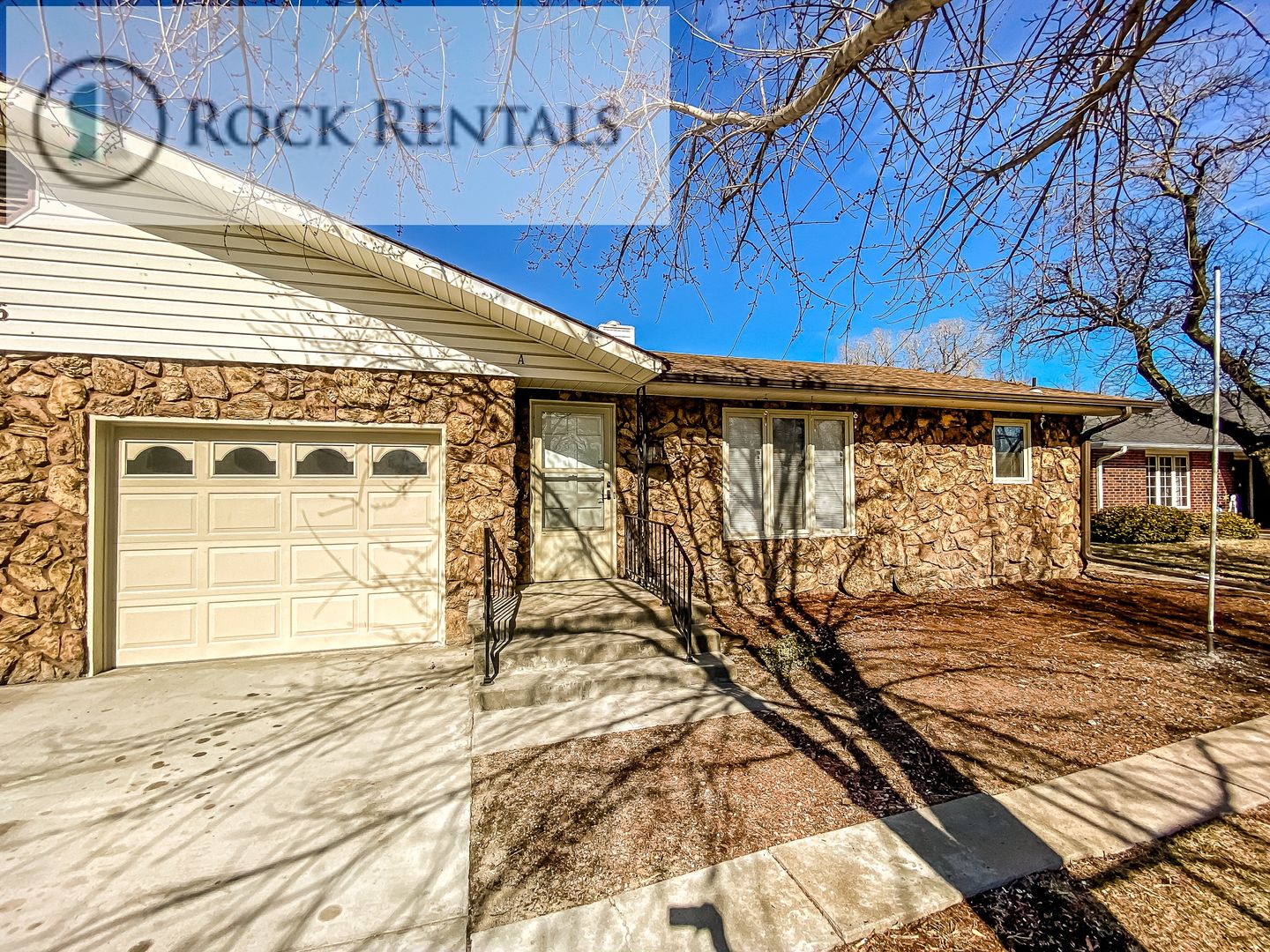 Hutchinson House: 506 W 36th