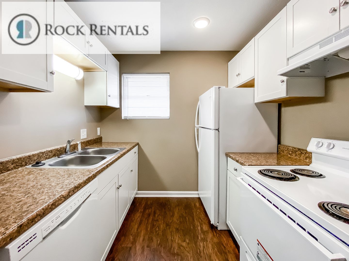 Hutchinson Apartment: 116 E 10th Ave