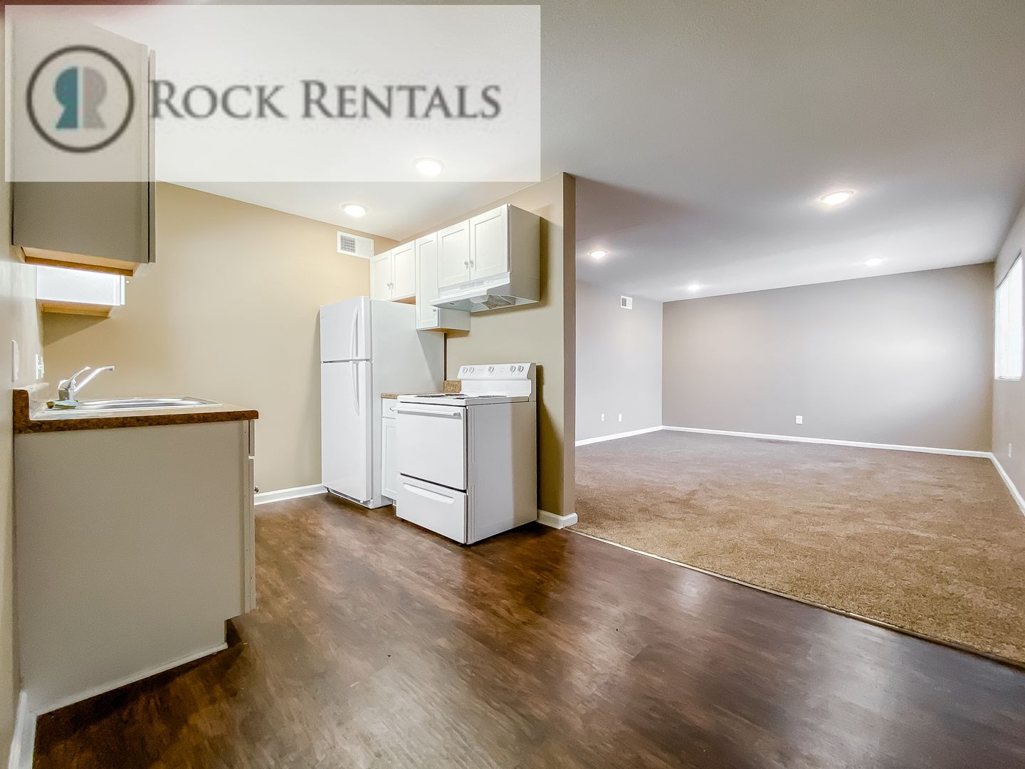 Hutchinson Apartment: 116 E 10th Ave