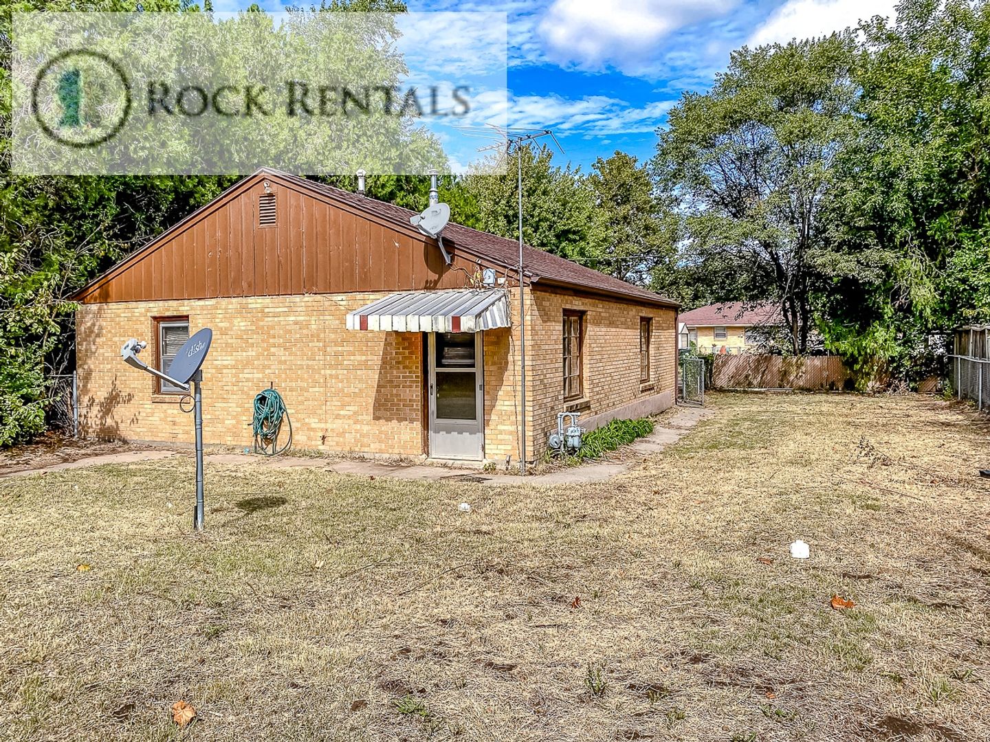 Hutchinson Apartment: 714 W 22nd Ave