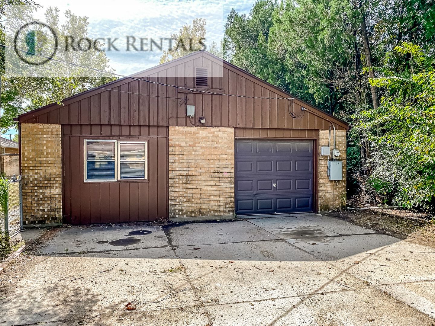 Hutchinson Apartment: 714 W 22nd Ave