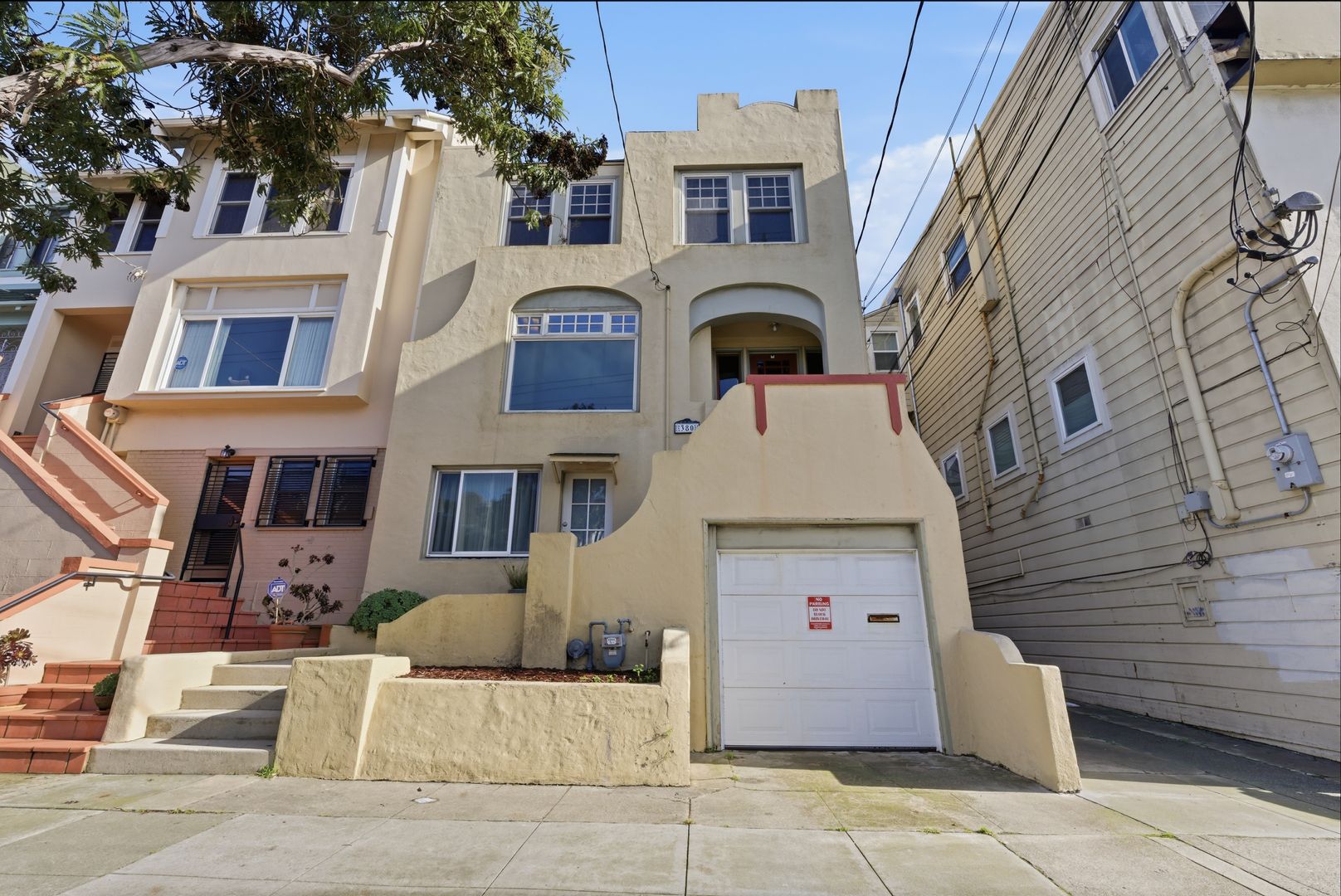San Francisco House: 380 16th Ave.