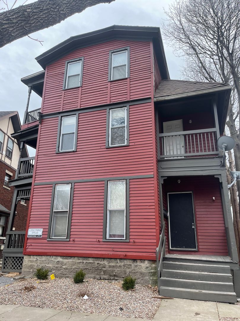 Rochester Apartment: 123 Griffith St